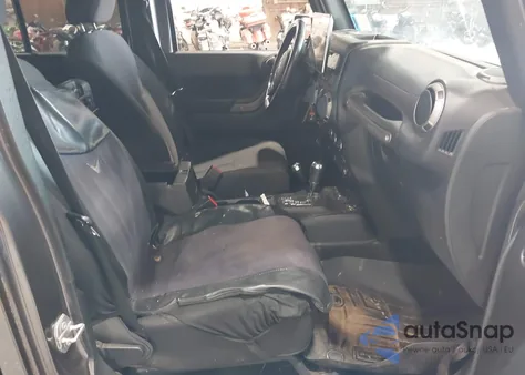 2016 Jeep Wrangler Unlimited Sport z USA, uszkodzony, nr VIN 1C4BJWDG9GL219807